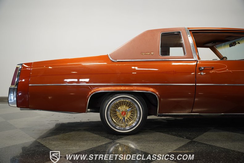 Cadillac-Coupe-deville-1977-Orange-Metallic-Orange-30