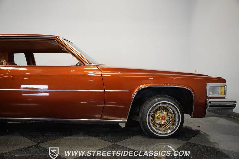 Cadillac-Coupe-deville-1977-Orange-Metallic-Orange-31