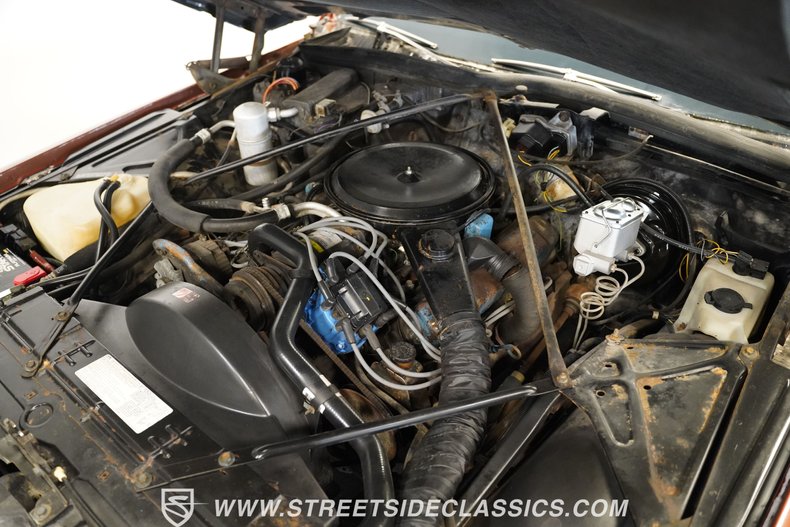 Cadillac-Coupe-deville-1977-Orange-Metallic-Orange-33