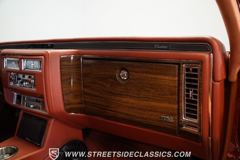 Cadillac-Coupe-deville-1977-Orange-Metallic-Orange-4