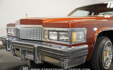 Cadillac-Coupe-deville-1977-Orange-Metallic-Orange-43