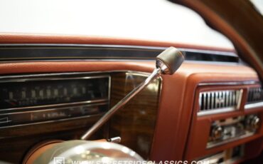 Cadillac-Coupe-deville-1977-Orange-Metallic-Orange-44