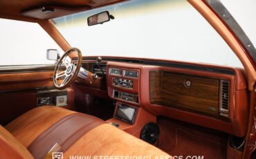 Cadillac-Coupe-deville-1977-Orange-Metallic-Orange-5