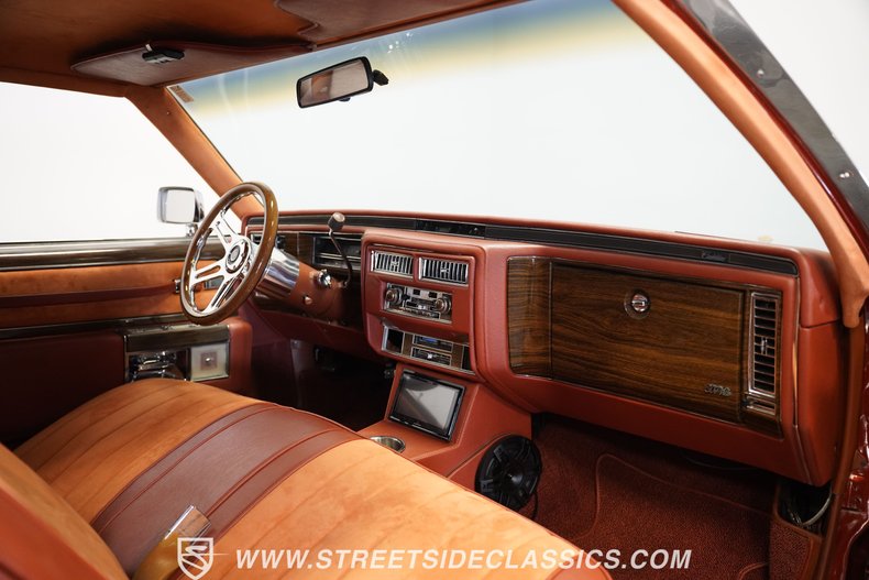 Cadillac-Coupe-deville-1977-Orange-Metallic-Orange-5