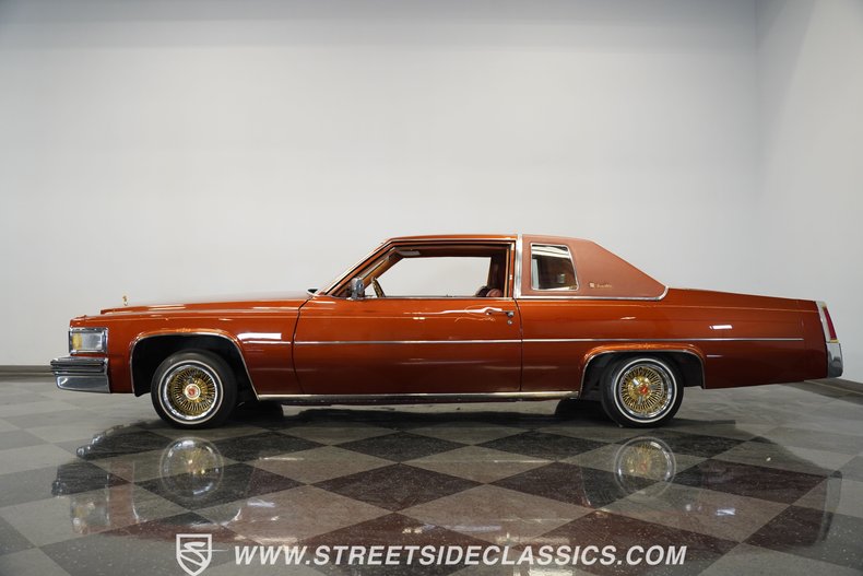 Cadillac-Coupe-deville-1977-Orange-Metallic-Orange
