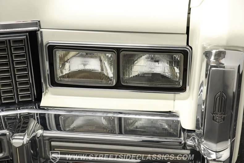 Cadillac-Eldorado-1976-Cotillion-White-Dark-Firethorn-14