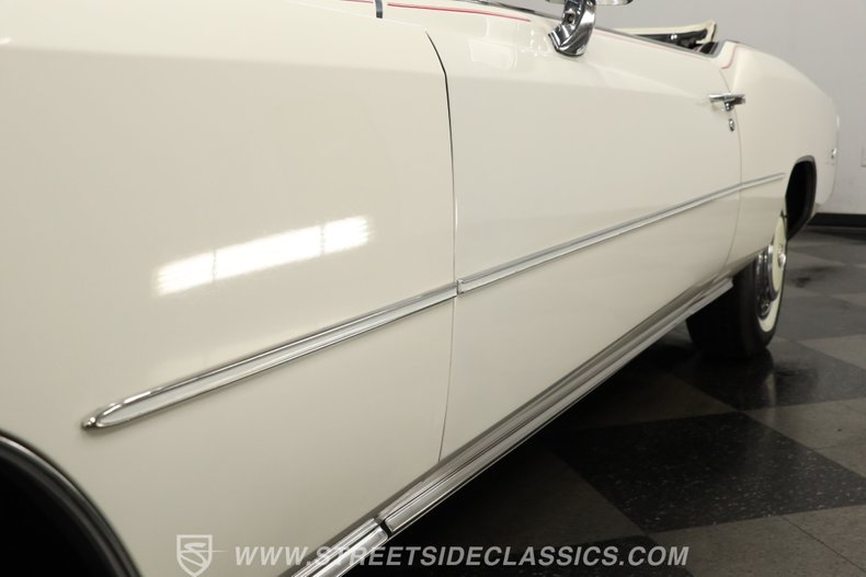 Cadillac-Eldorado-1976-Cotillion-White-Dark-Firethorn-16