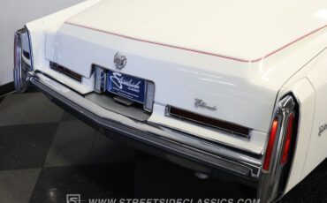 Cadillac-Eldorado-1976-Cotillion-White-Dark-Firethorn-19