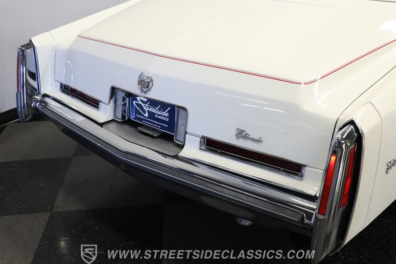 Cadillac-Eldorado-1976-Cotillion-White-Dark-Firethorn-19