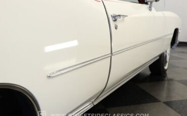 Cadillac-Eldorado-1976-Cotillion-White-Dark-Firethorn-21