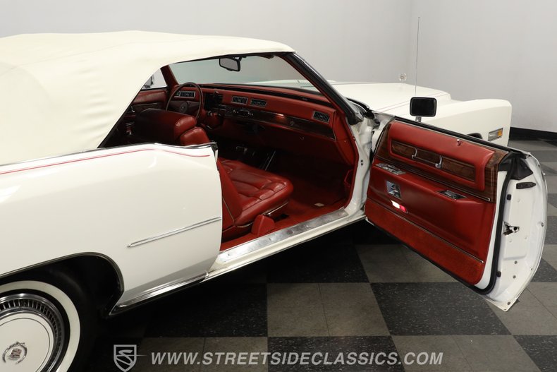 Cadillac-Eldorado-1976-Cotillion-White-Dark-Firethorn-43