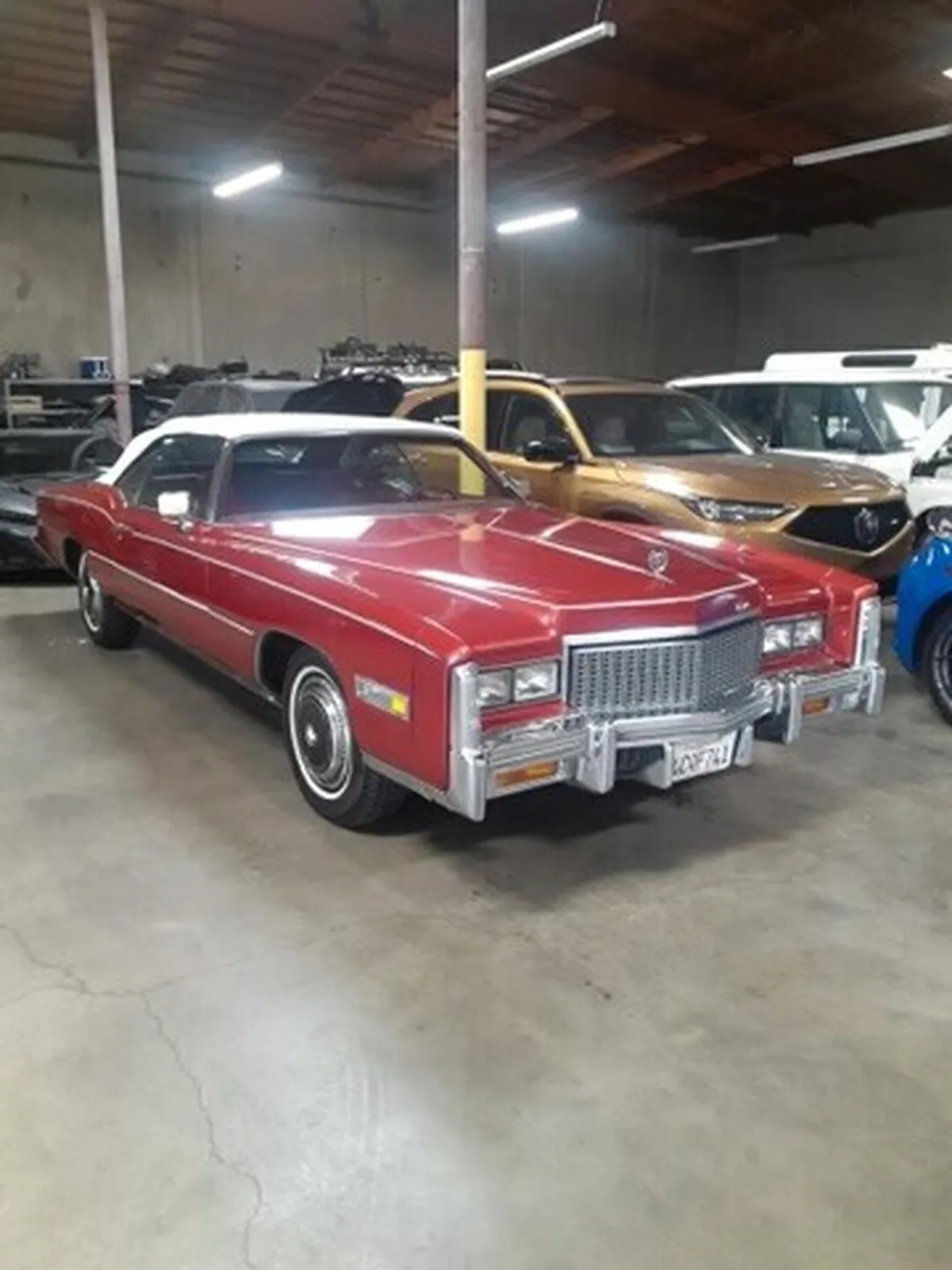 Cadillac-Eldorado-1976-Fire-Thorn-Red-Red-1