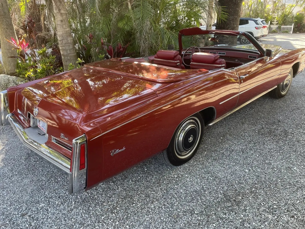 Cadillac-Eldorado-1976-Fire-Thorn-Red-Red-2
