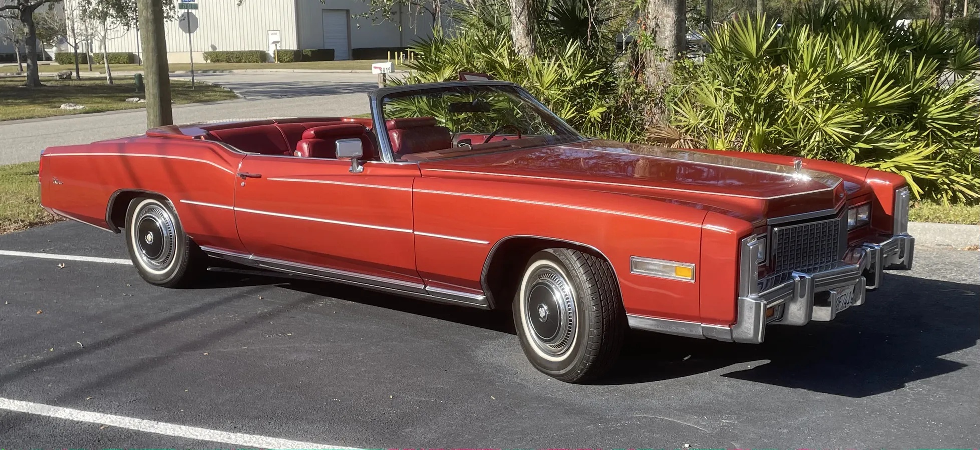 Cadillac-Eldorado-1976-Fire-Thorn-Red-Red