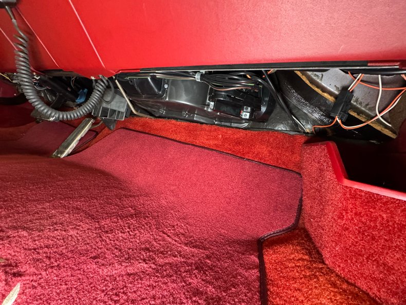 Cadillac-Eldorado-1978-Cotillion-White-White-28