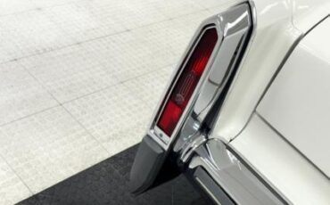 Cadillac-Eldorado-1978-Cotillion-White-White-46