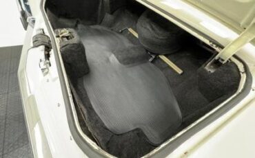 Cadillac-Eldorado-1978-Cotillion-White-White-52