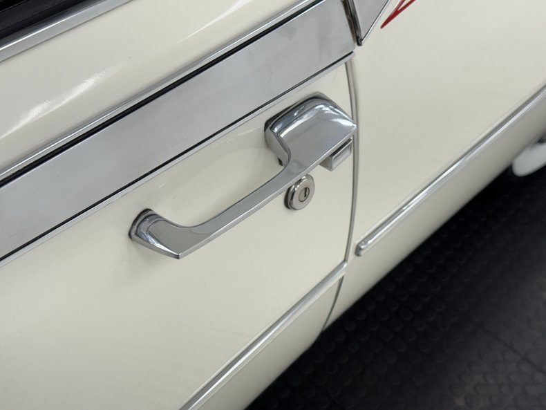 Cadillac-Eldorado-1978-Cotillion-White-White-75