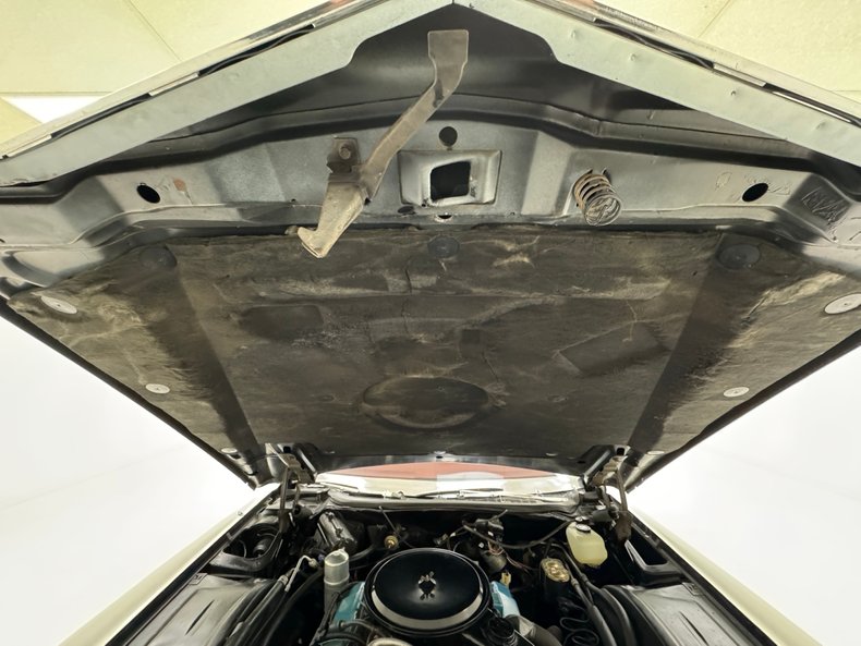 Cadillac-Eldorado-1978-Cotillion-White-White-79