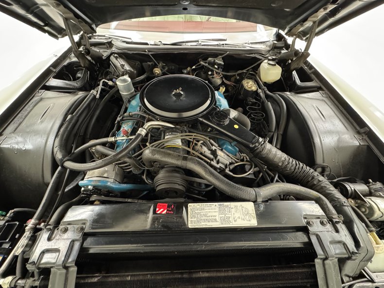 Cadillac-Eldorado-1978-Cotillion-White-White-81