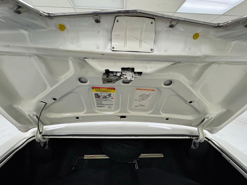 Cadillac-Eldorado-1978-Cotillion-White-White-83