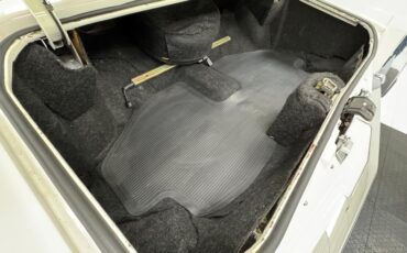 Cadillac-Eldorado-1978-Cotillion-White-White-84