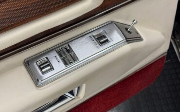 Cadillac-Eldorado-1978-Cotillion-White-White-89