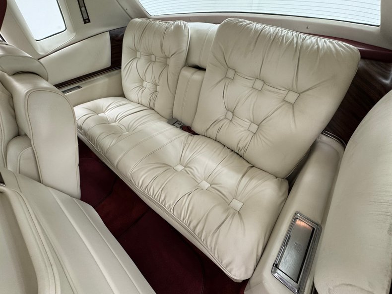 Cadillac-Eldorado-1978-Cotillion-White-White-93