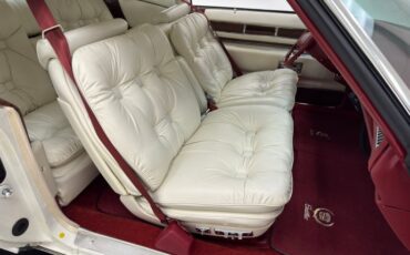 Cadillac-Eldorado-1978-Cotillion-White-White-94