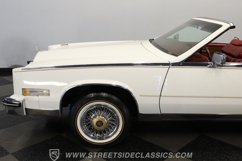 Cadillac-Eldorado-1984-White-Dark-Carmine-Red-16