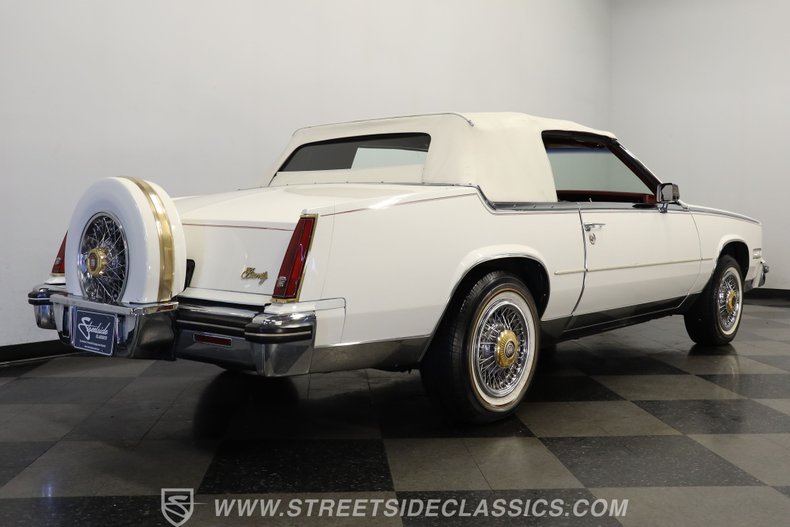 Cadillac-Eldorado-1984-White-Dark-Carmine-Red-18