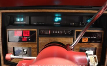 Cadillac-Eldorado-1984-White-Dark-Carmine-Red-35