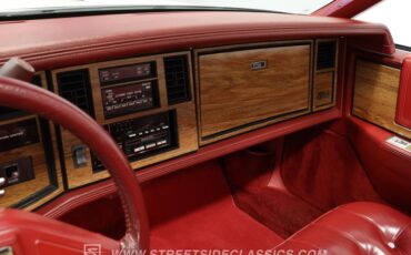 Cadillac-Eldorado-1984-White-Dark-Carmine-Red-38
