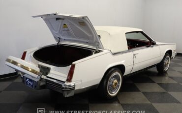 Cadillac-Eldorado-1984-White-Dark-Carmine-Red-49