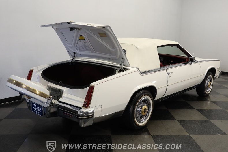 Cadillac-Eldorado-1984-White-Dark-Carmine-Red-49