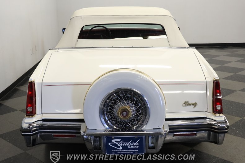 Cadillac-Eldorado-1984-White-Dark-Carmine-Red-6