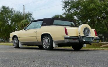 Cadillac-Eldorado-1985-Light-Yellow-Alabaster-17