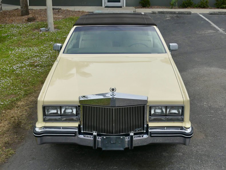 Cadillac-Eldorado-1985-Light-Yellow-Alabaster-30