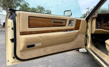 Cadillac-Eldorado-1985-Light-Yellow-Alabaster-34