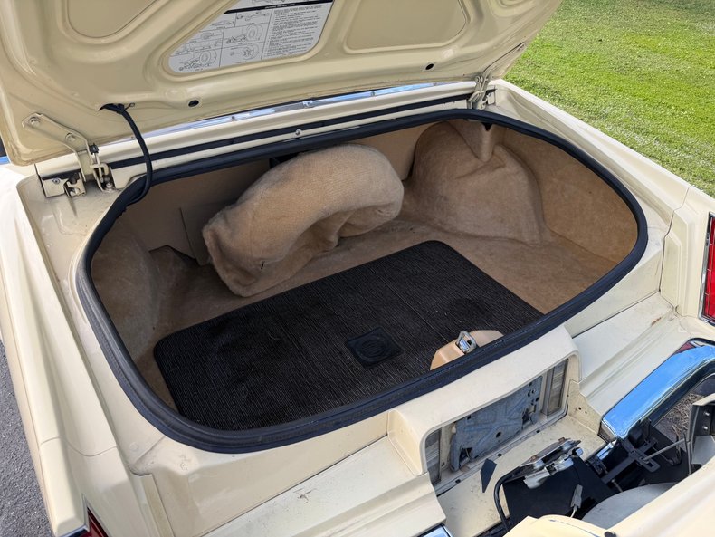 Cadillac-Eldorado-1985-Light-Yellow-Alabaster-4