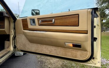 Cadillac-Eldorado-1985-Light-Yellow-Alabaster-41