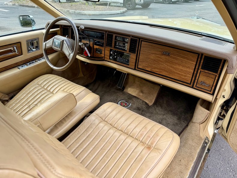 Cadillac-Eldorado-1985-Light-Yellow-Alabaster-43