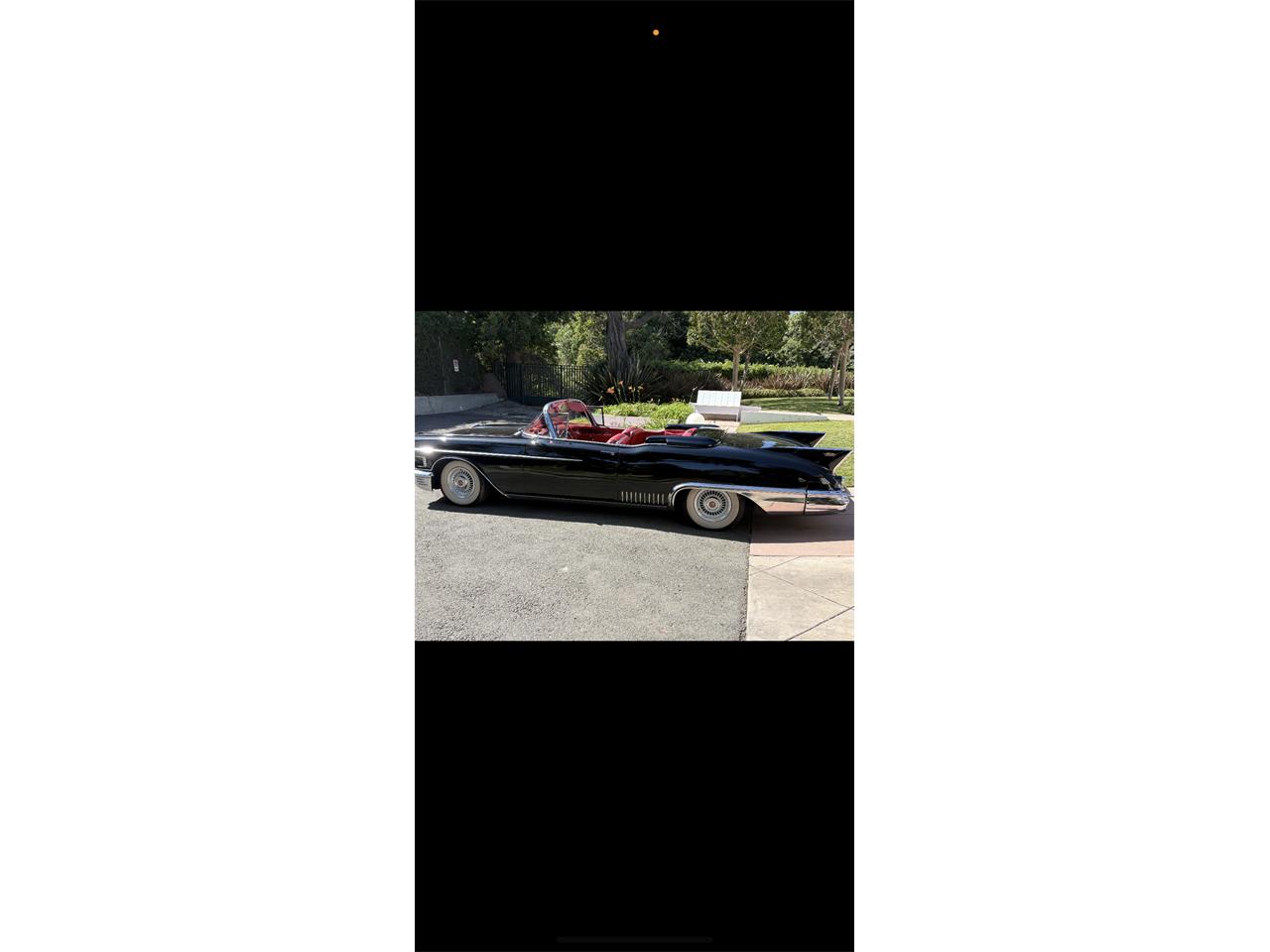 Cadillac-Eldorado-biarritz-1958-Black-Red-30