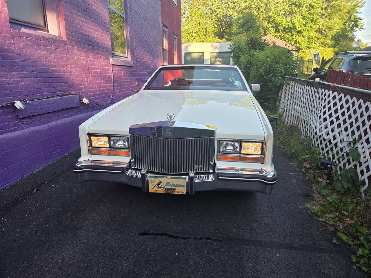 Cadillac-Eldorado-biarritz-1984-White-Red-3