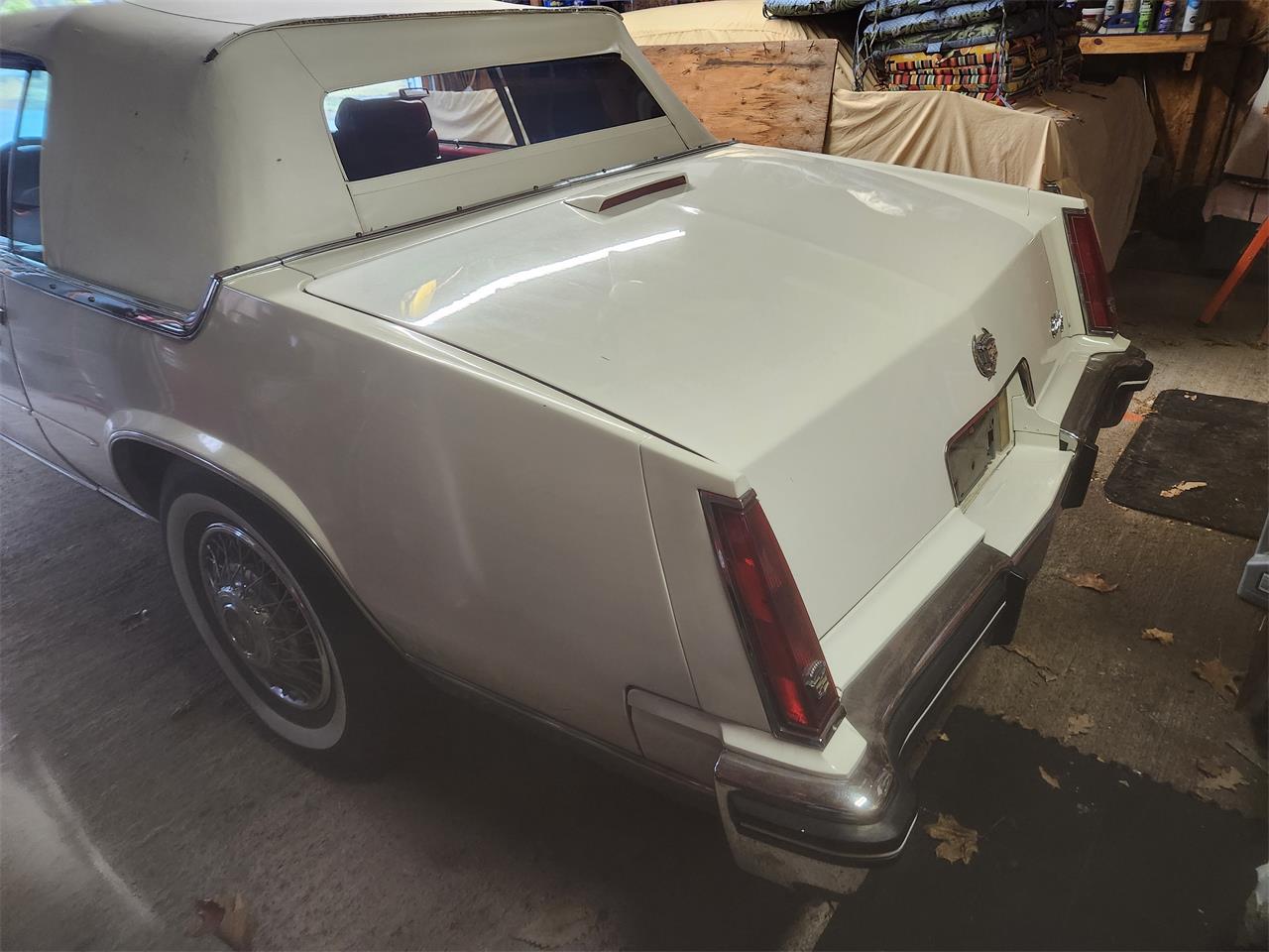 Cadillac-Eldorado-biarritz-1984-White-Red-6