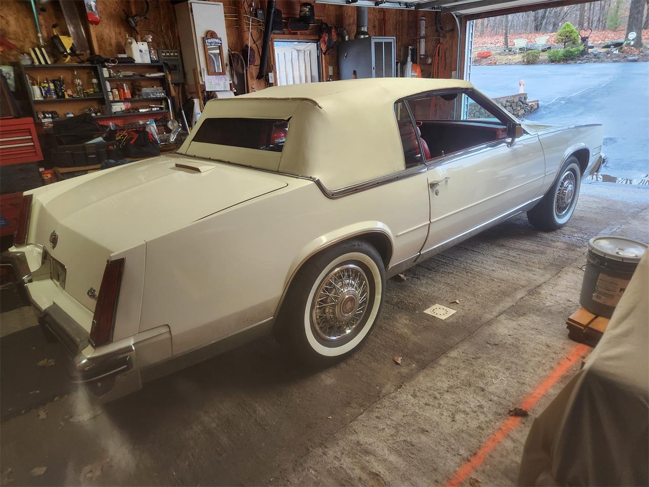 Cadillac-Eldorado-biarritz-1984-White-Red-7