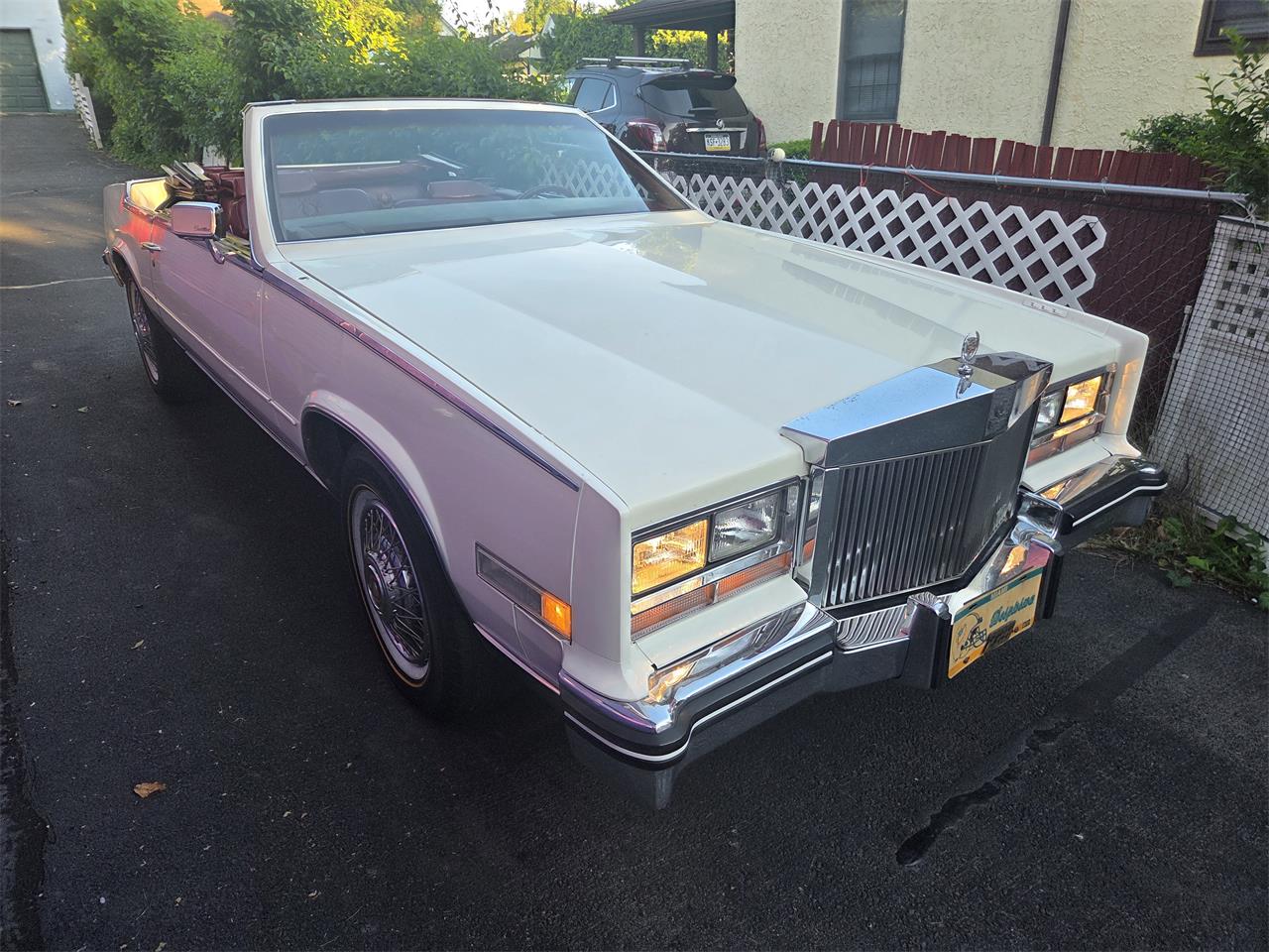 Cadillac-Eldorado-biarritz-1984-White-Red-8