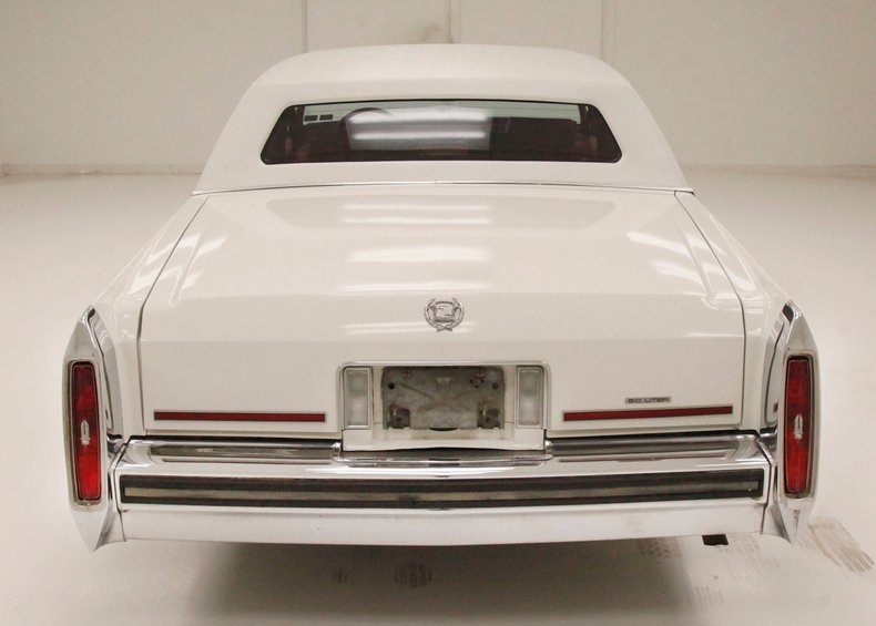 Cadillac-Fleetwood-1989-White-Red-1