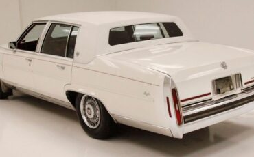 Cadillac-Fleetwood-1989-White-Red-12