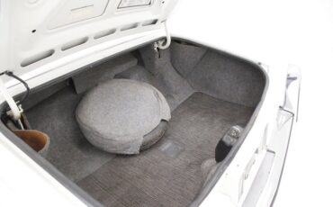 Cadillac-Fleetwood-1989-White-Red-13